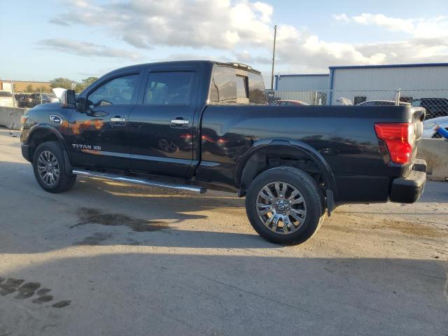 Pickups NISSAN TITAN 2016 Czarny