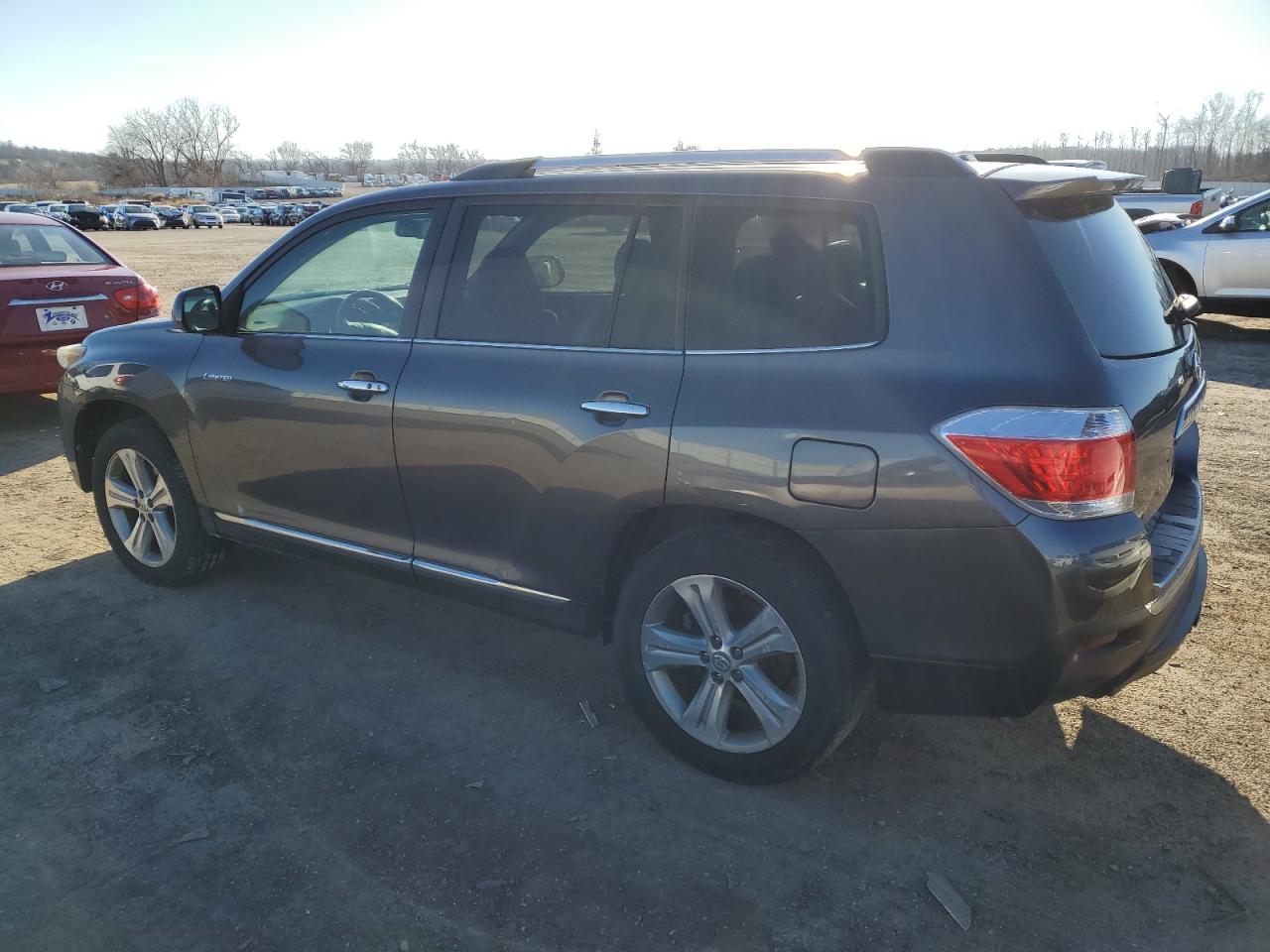 2012 Toyota Highlander - Image 2