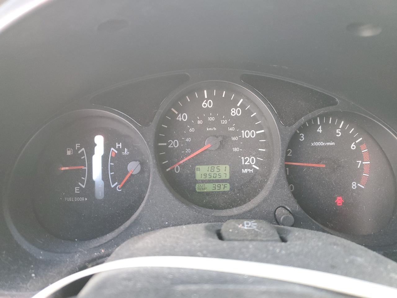 2004 Subaru Forester - Image 9