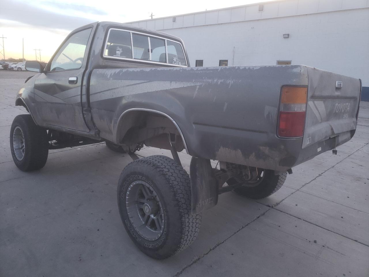1989 Toyota Pickup - Image 2