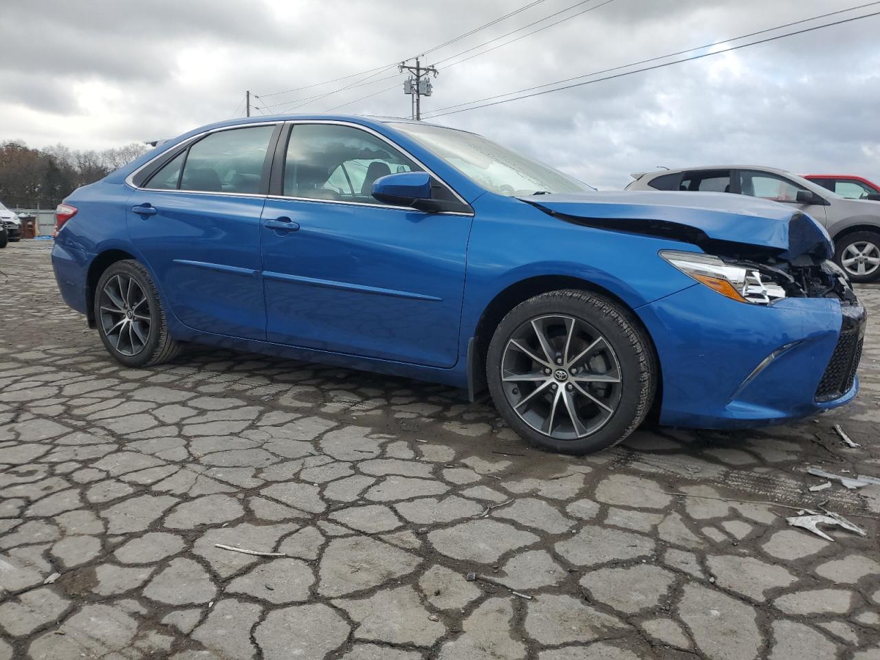 VIN 4T1BF1FK8HU652984 2017 TOYOTA CAMRY no.4