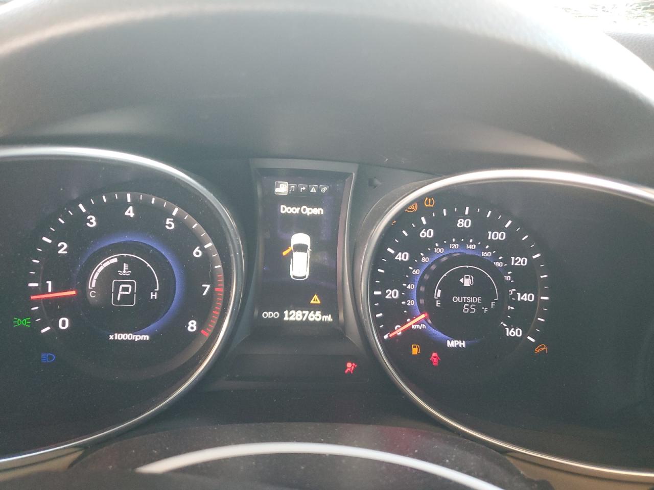 2014 Hyundai Santa Fe - Image 9