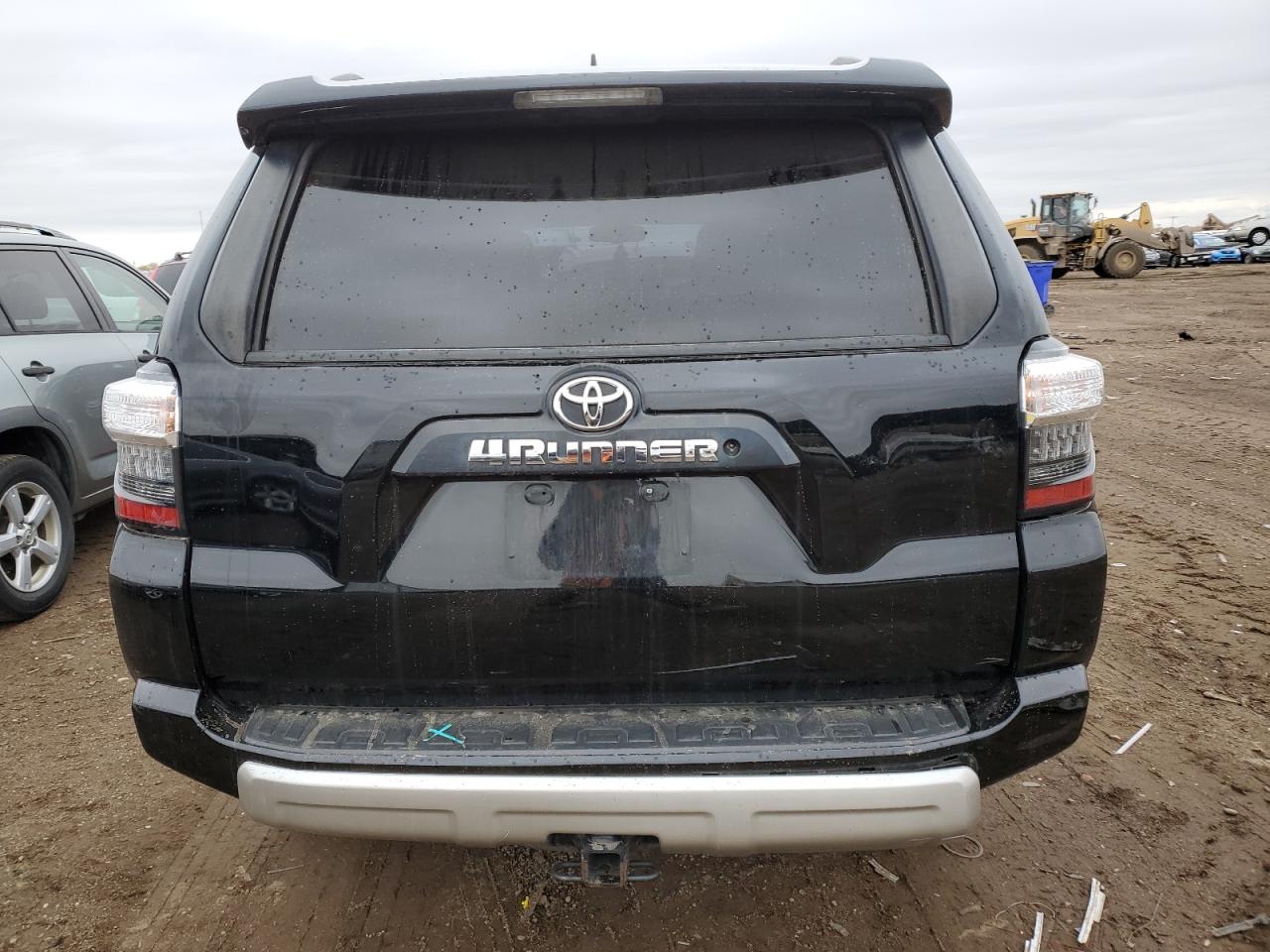 2018 Toyota 4Runner Sr5/Sr5 Premium VIN: JTEBU5JR6J5589787 Lot: 77610204