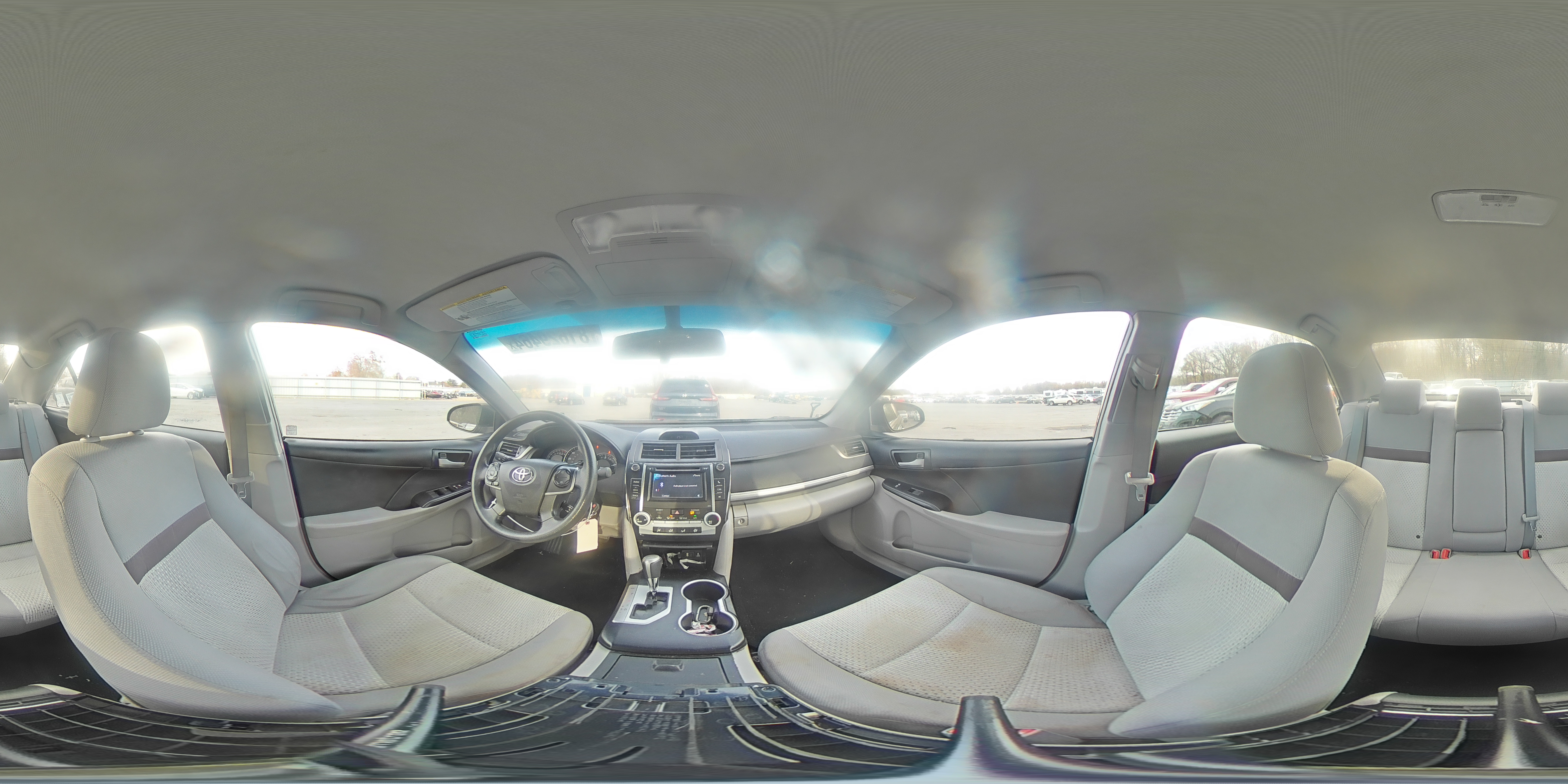 2014 Toyota Camry - Image 12