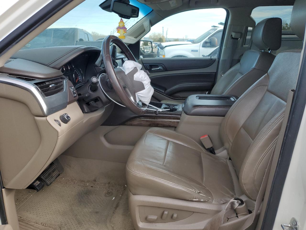 2015 Chevrolet Suburban - Image 7