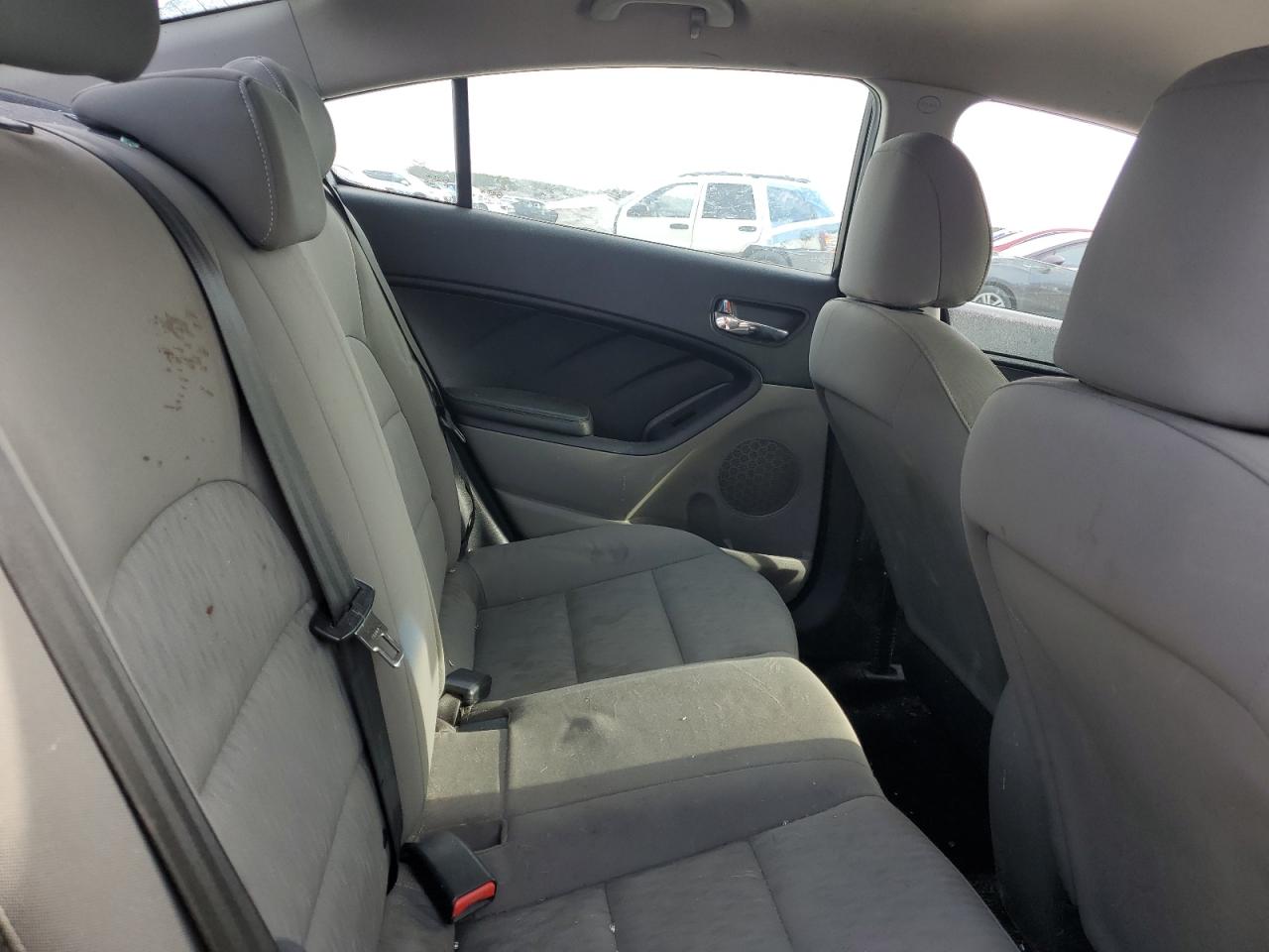 2014 Kia Forte - Image 10