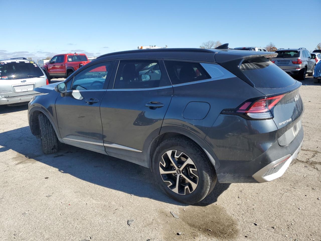 2023 Kia Sportage - Image 2