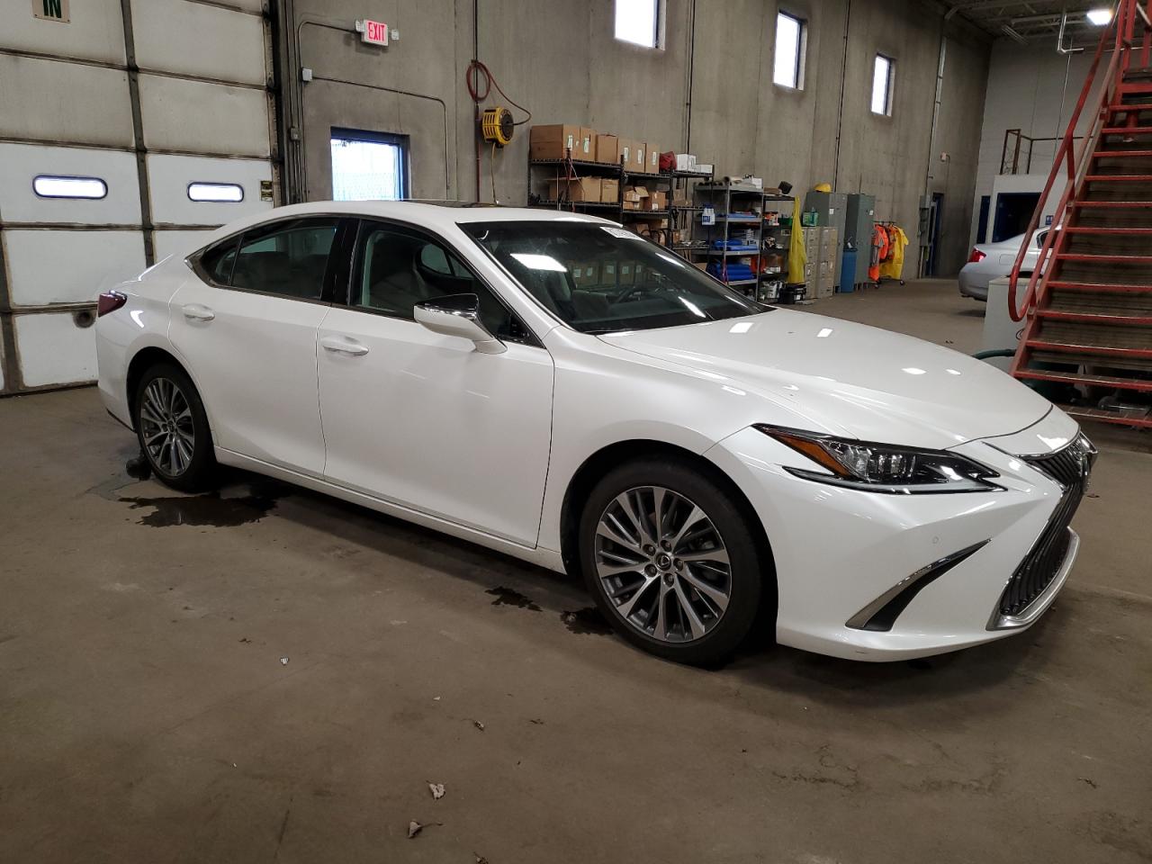 2019 Lexus ES - Image 4