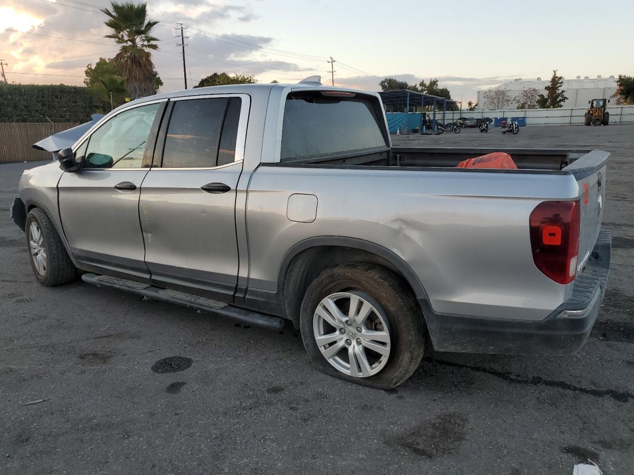 2018 Honda Ridgeline - Image 2