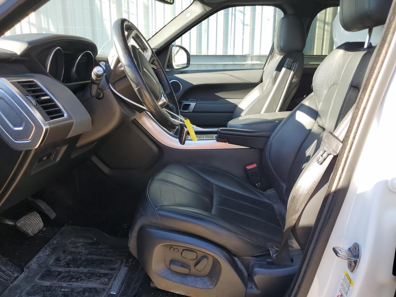 2015 Land Rover Range Rover - Image 7