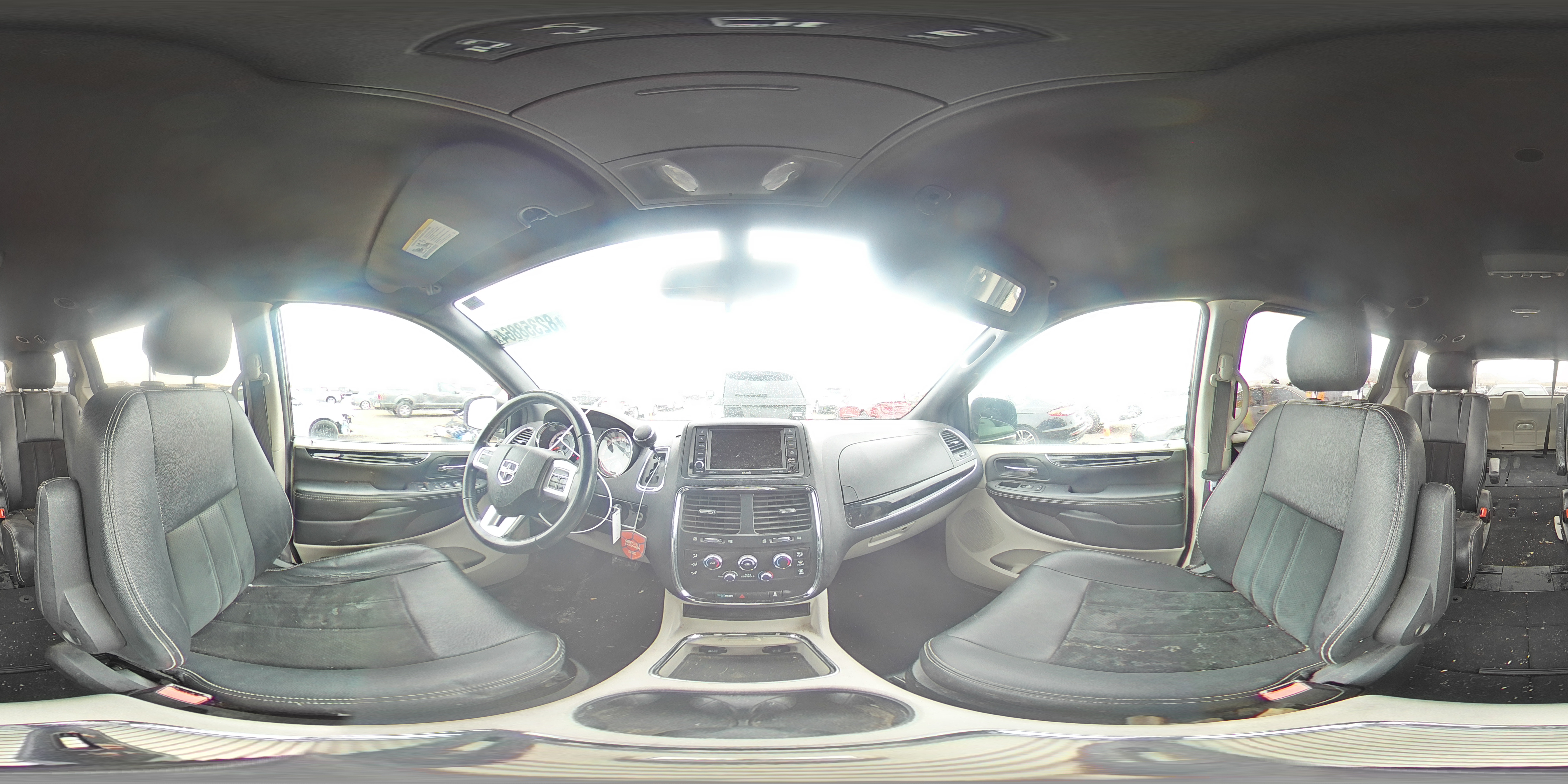 2018 Dodge Caravan - Image 14