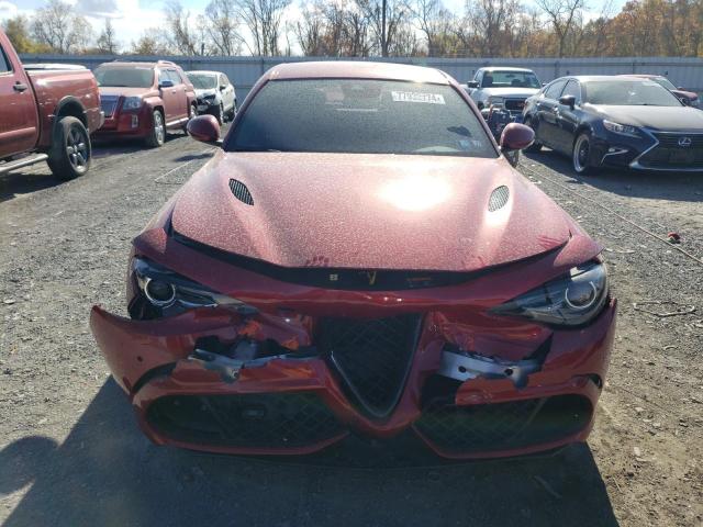  ALFA ROMEO GIULIA 2017 Красный