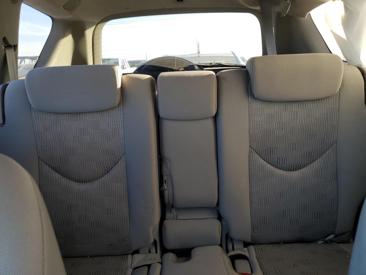 2011 Toyota RAV 4 - Image 10
