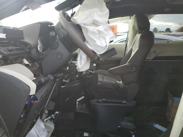  TOYOTA SIENNA 2023 Czarny