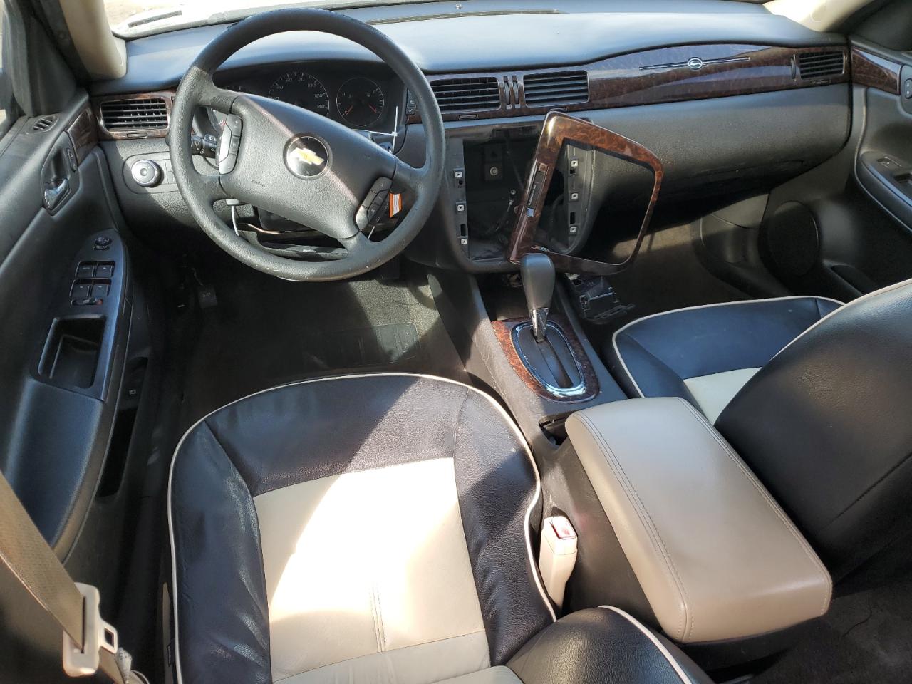 2015 Chevrolet Impala - Image 8