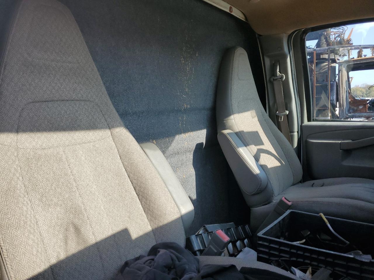 2022 GMC Savana Cutaway G4500 VIN: 7GZ67VC75NN001167 Lot: 80589184