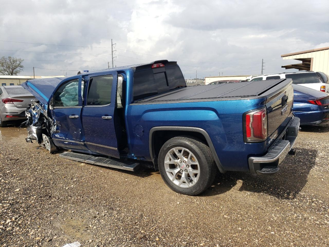 2018 GMC Sierra - Image 2