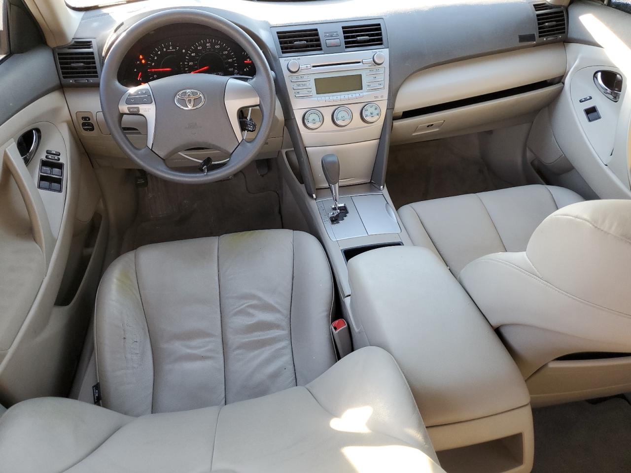 2009 Toyota Camry - Image 8