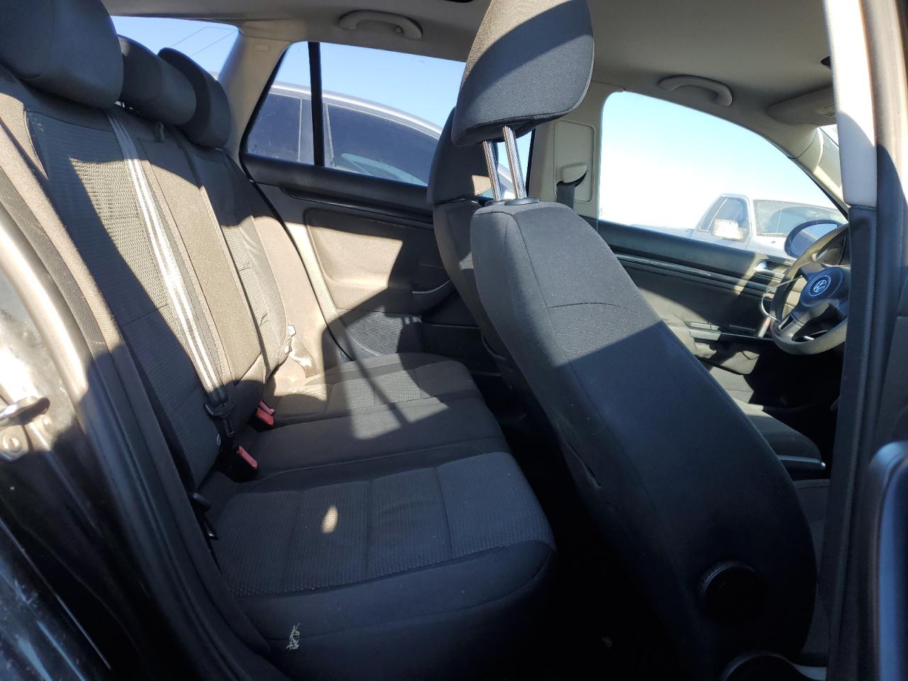 2011 Volkswagen Jetta S VIN: 3VWPZ7AJ9BM688646 Lot: 79976804