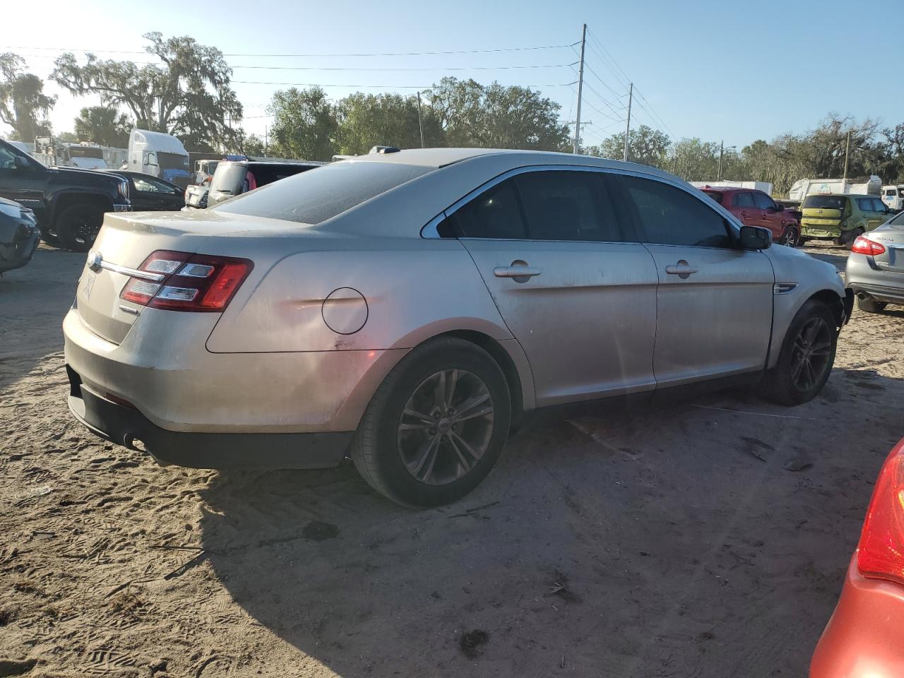 VIN 1FAHP2D85HG125269 2017 FORD TAURUS no.3