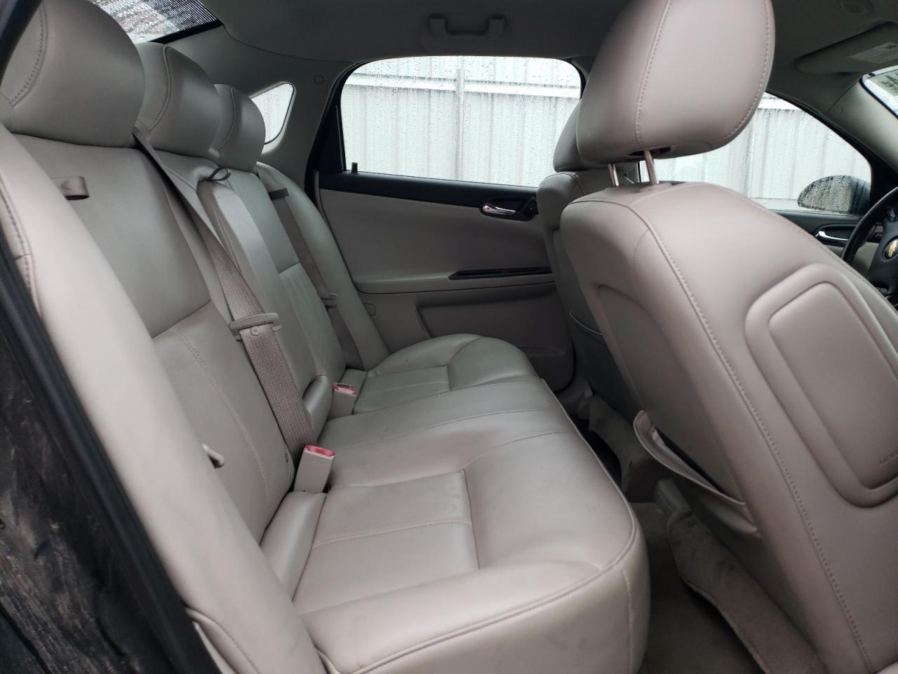 2010 Chevrolet Impala - Image 10
