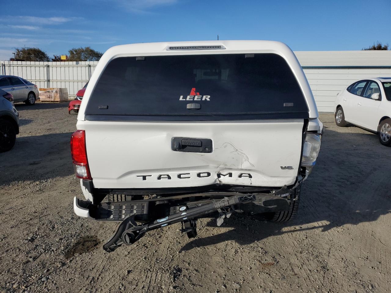 2016 Toyota Tacoma - Image 6