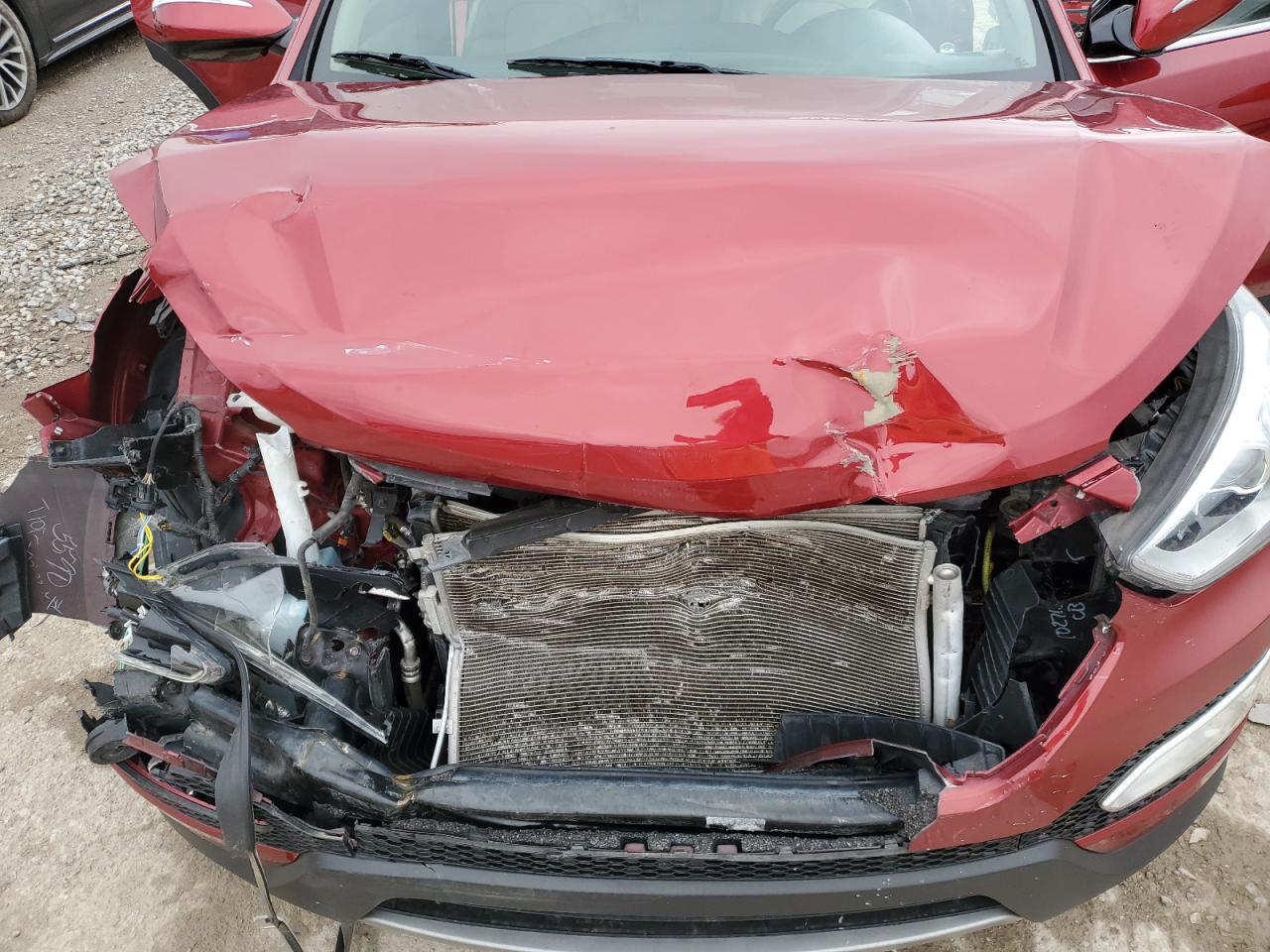 2016 Hyundai Santa Fe - Image 12
