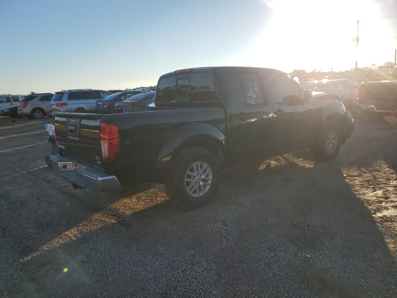 2018 Nissan Navara (Frontier) - Image 3