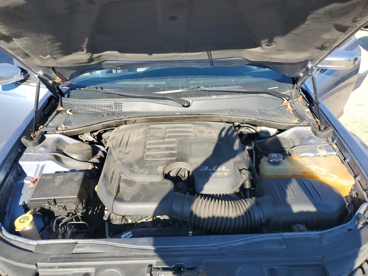 2011 Chrysler 300 - Image 13