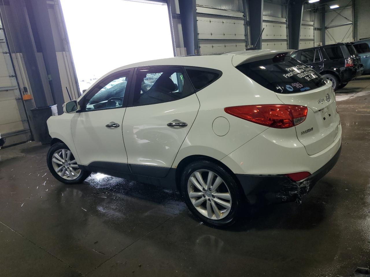 2011 Hyundai Tucson - Image 2