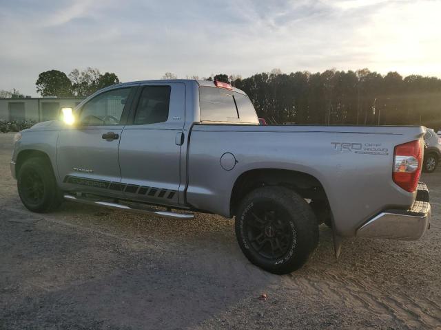  TOYOTA TUNDRA 2015 Серебристый