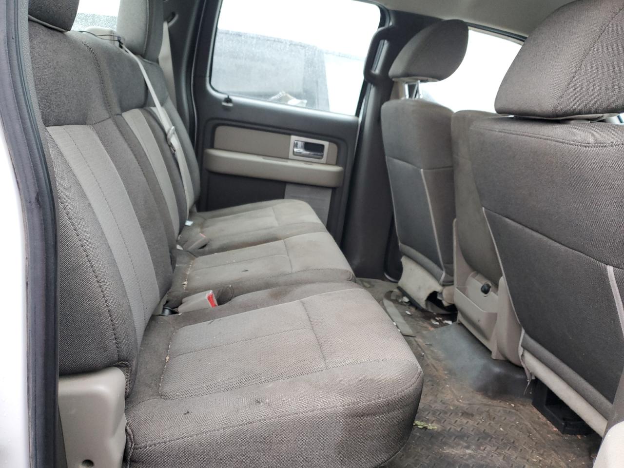 2010 Ford F-150 - Image 10