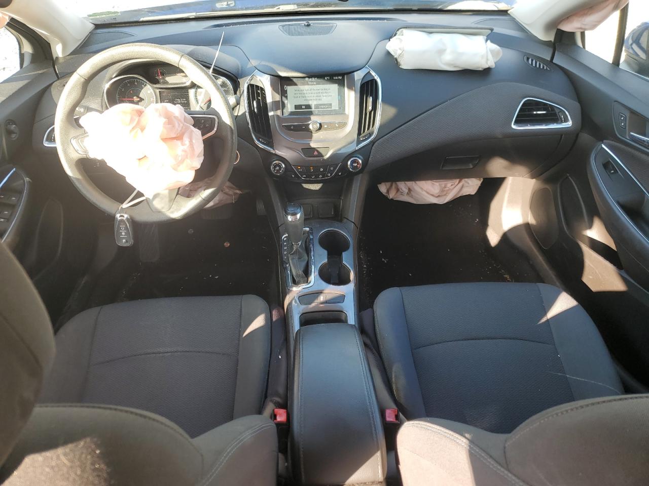 2018 Chevrolet Cruze - Image 8