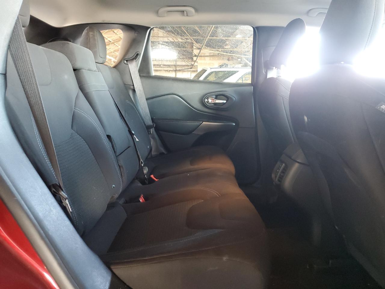 2019 Jeep Grand Cherokee - Image 11