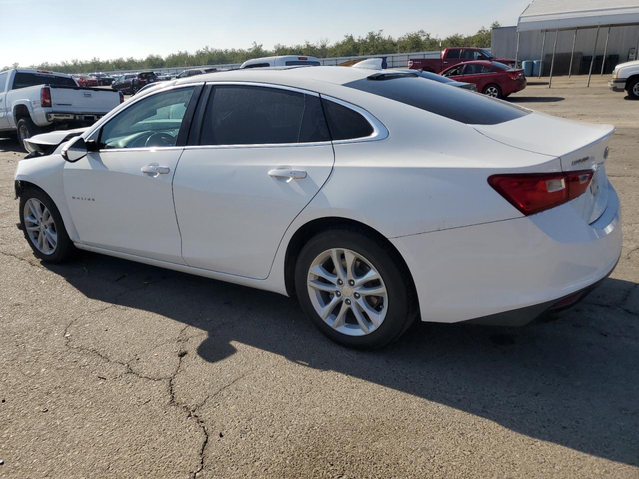 VIN 1G1ZD5ST2JF133138 2018 CHEVROLET MALIBU no.2