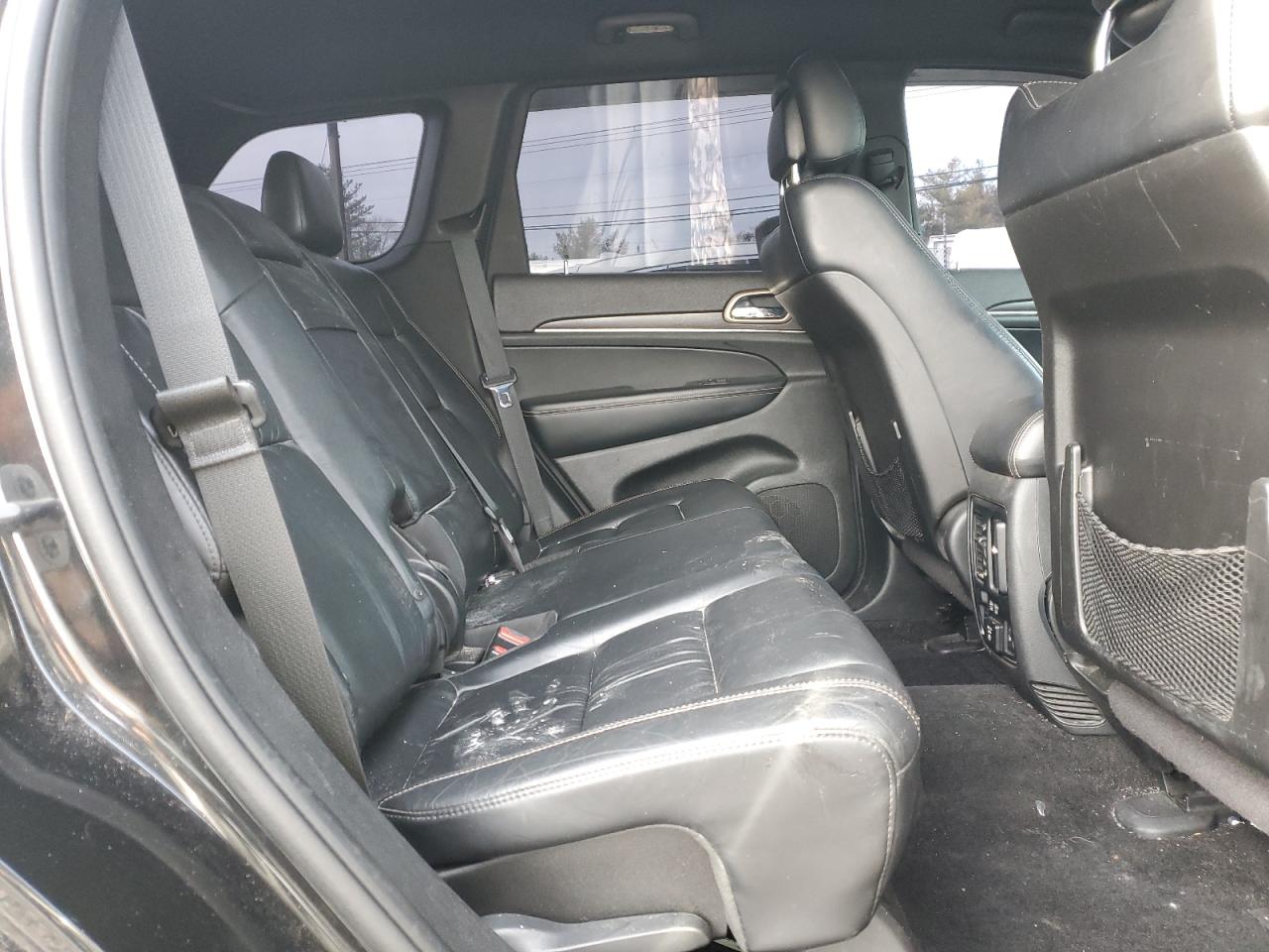 2015 Jeep Grand Cherokee - Image 12