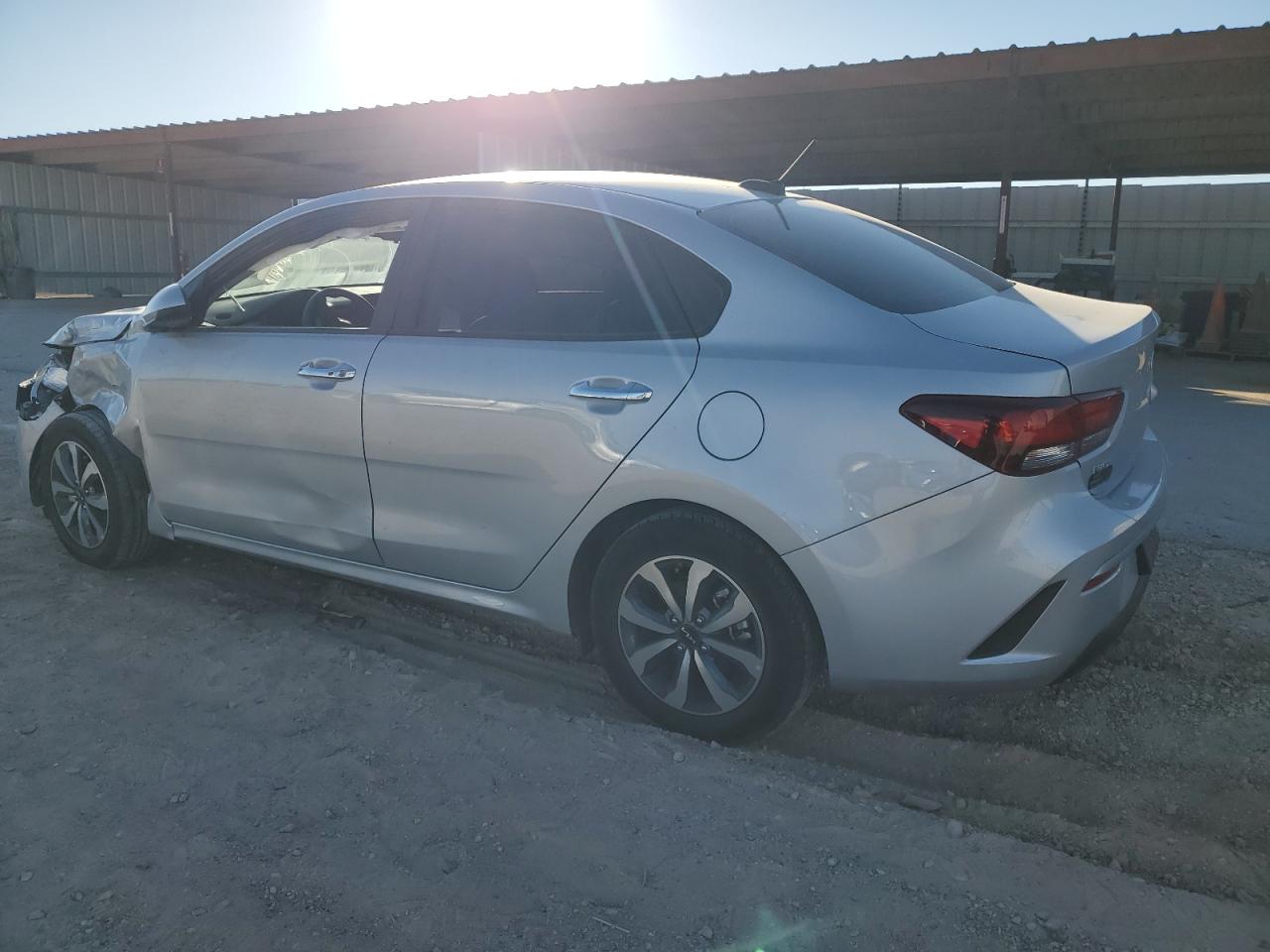 2022 Kia Rio - Image 2