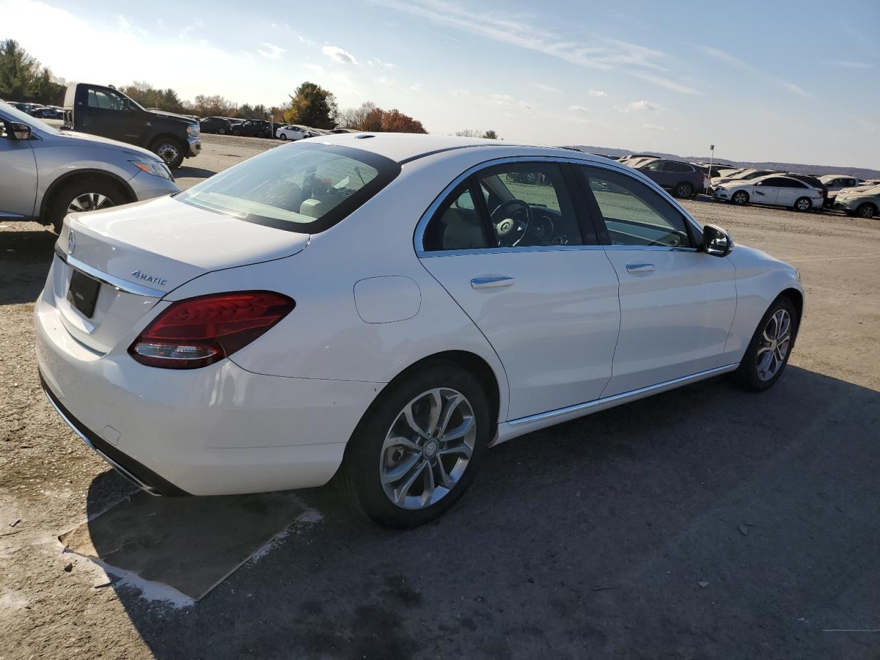 VIN 55SWF4KB5GU125262 2016 MERCEDES-BENZ C-CLASS no.3