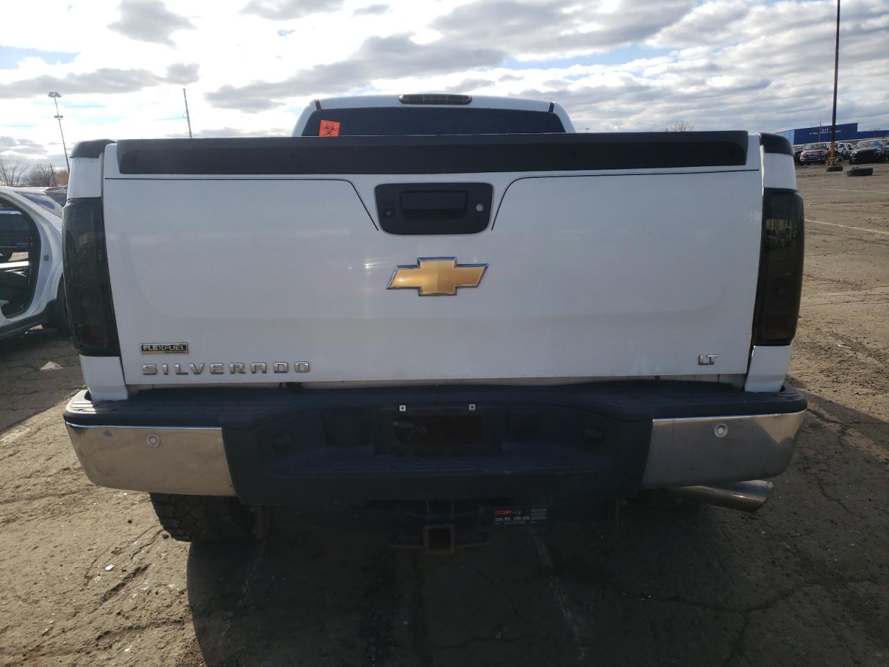 2011 Chevrolet Silverado - Image 6