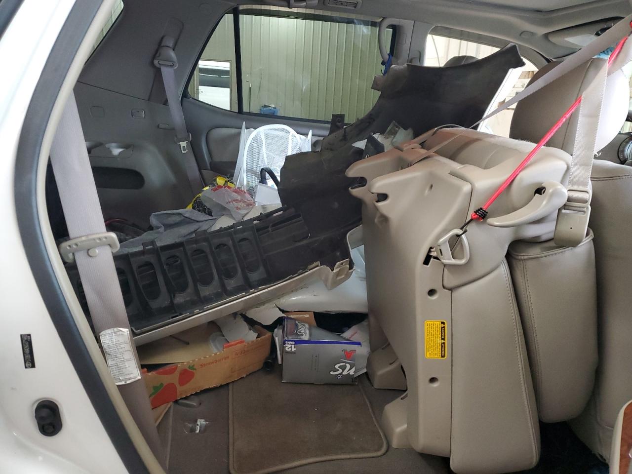 2006 Toyota Sequoia - Image 11