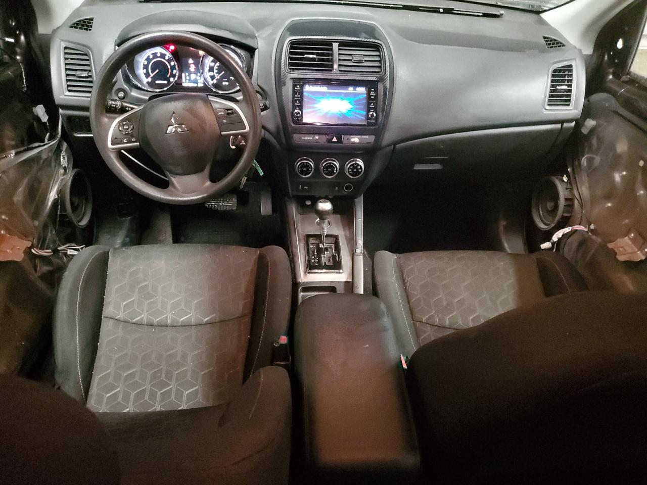 2020 Mitsubishi Outlander - Image 8
