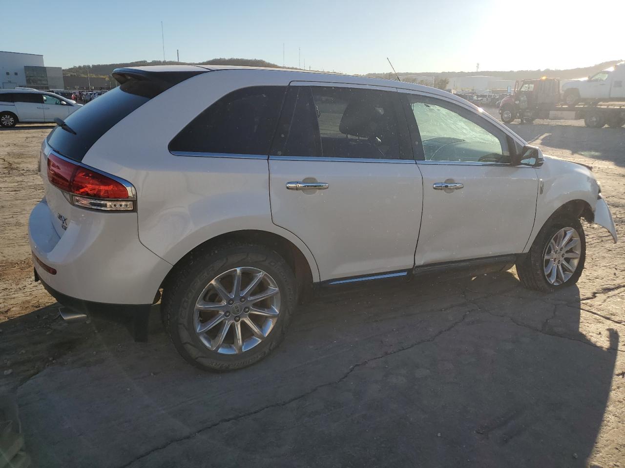 VIN 2LMDJ8JK4DBL37174 2013 LINCOLN MKX no.3