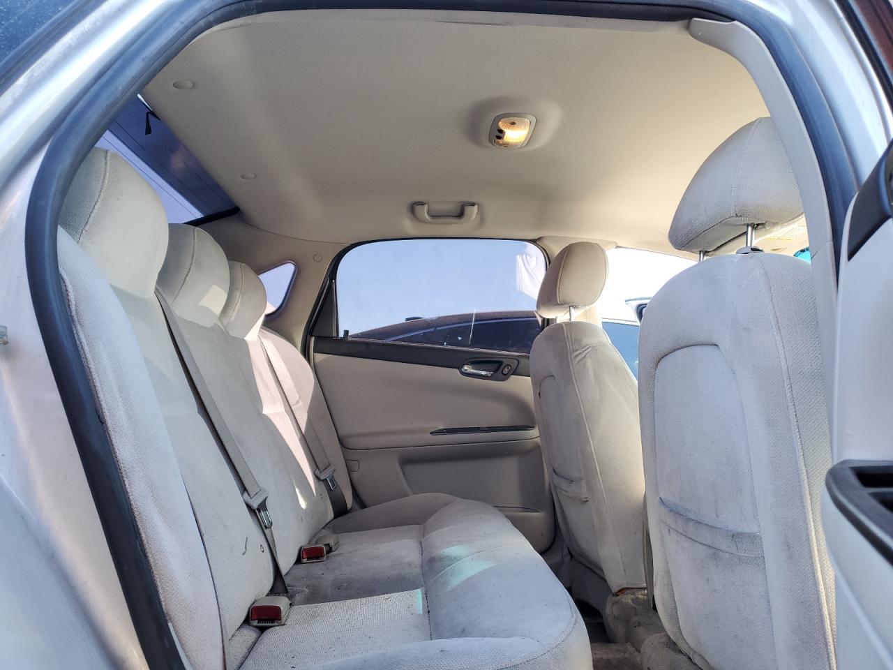 2007 Chevrolet Impala - Image 10