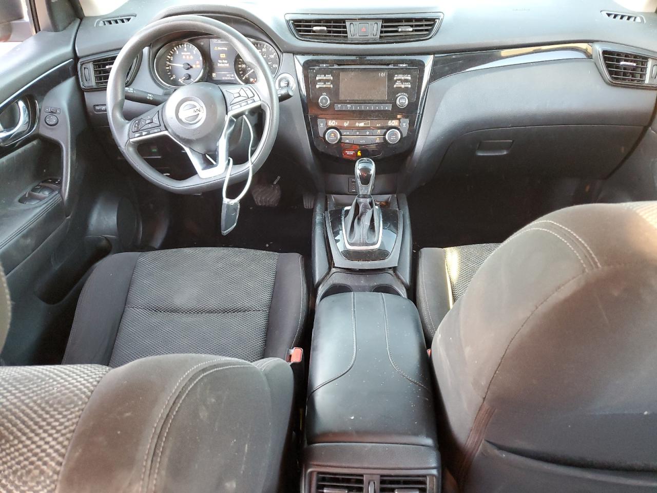 2018 Nissan Rogue - Image 8