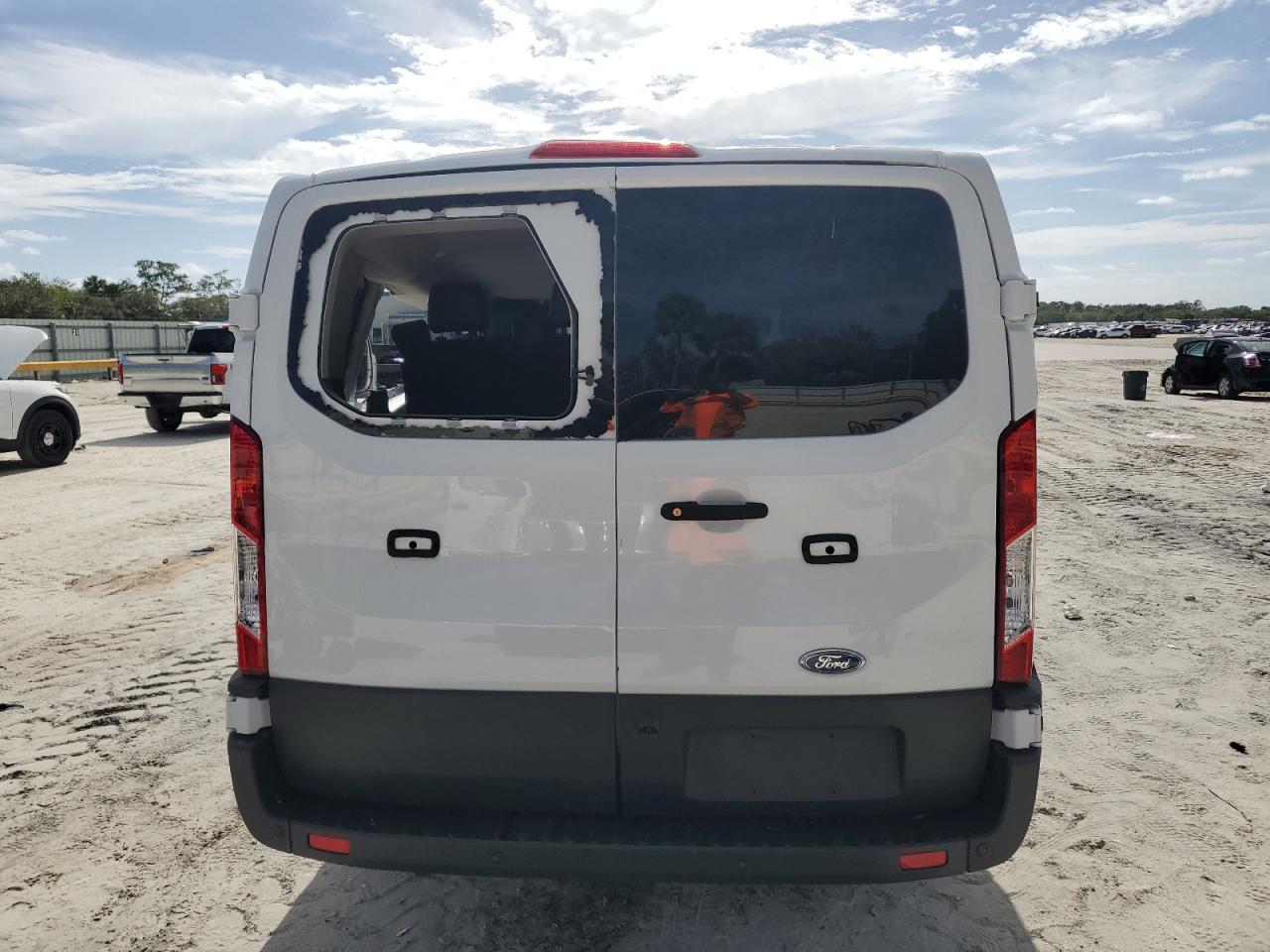 2023 Ford Transit - Image 6