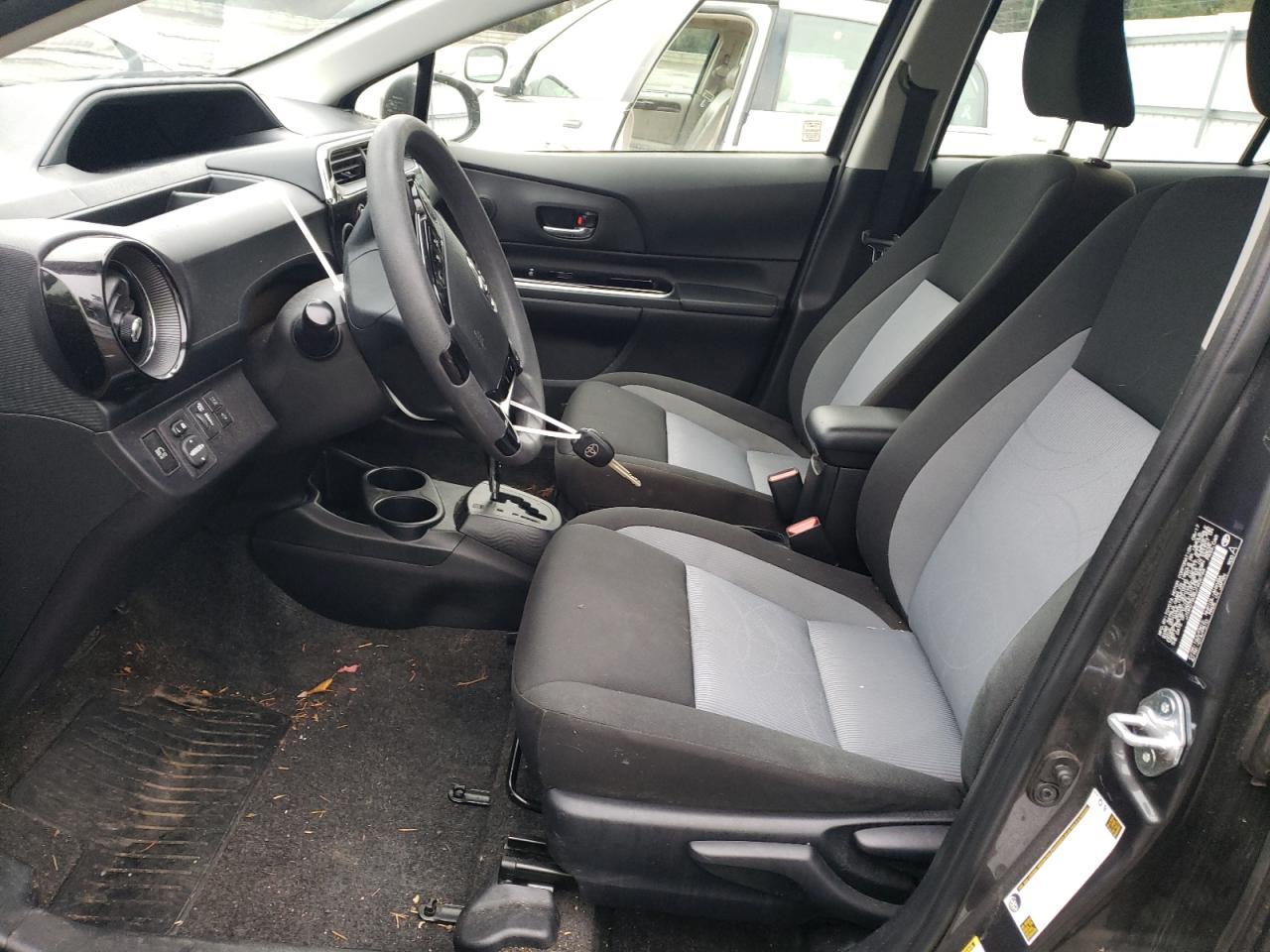 2018 Toyota Prius - Image 7