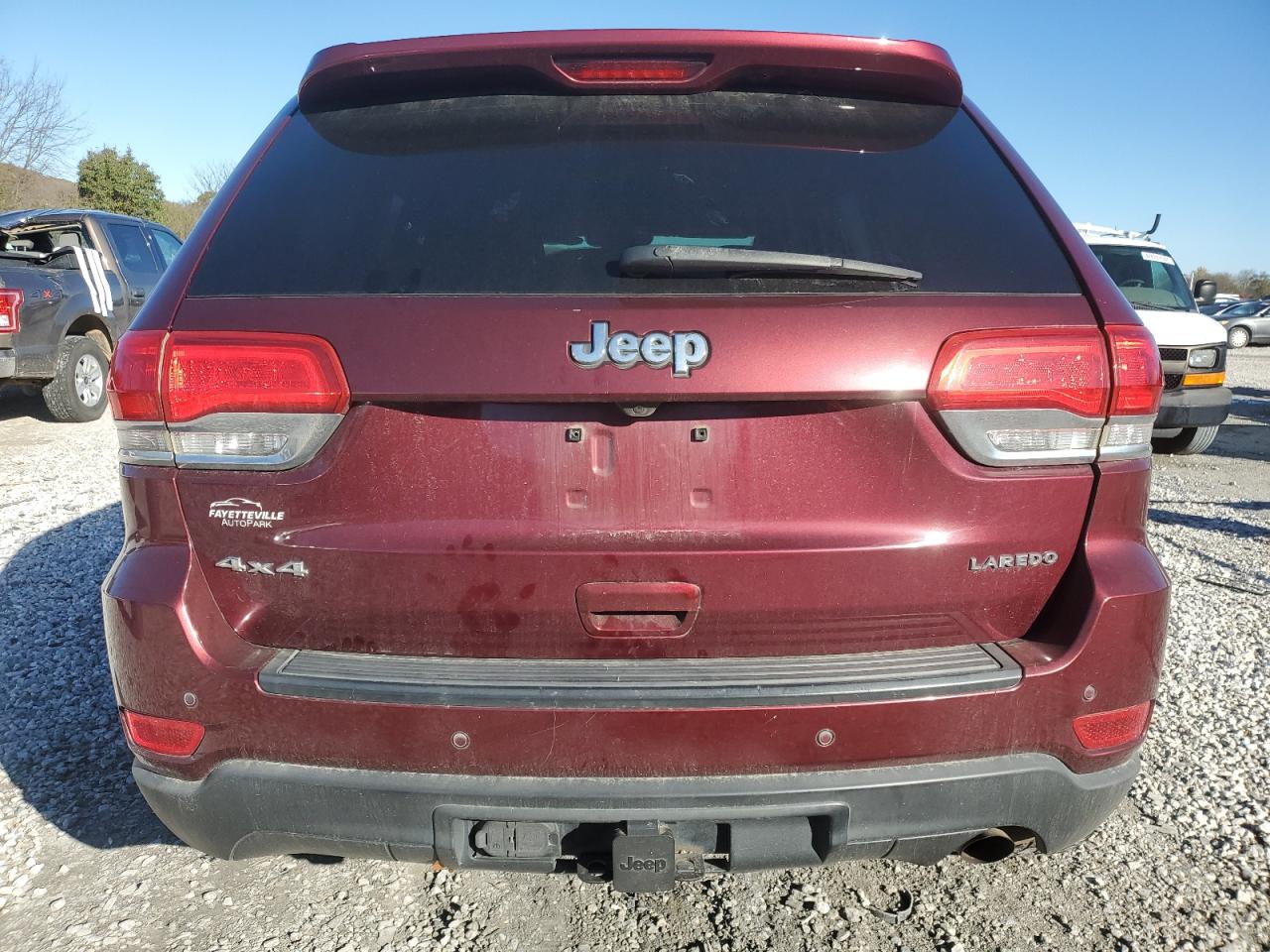 2017 Jeep Grand Cherokee - Image 6