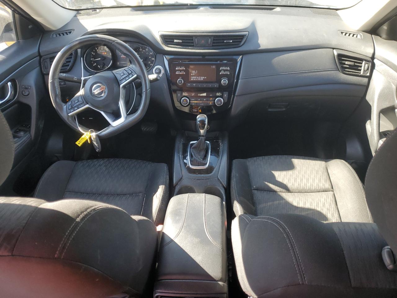 2017 Nissan Rogue - Image 8