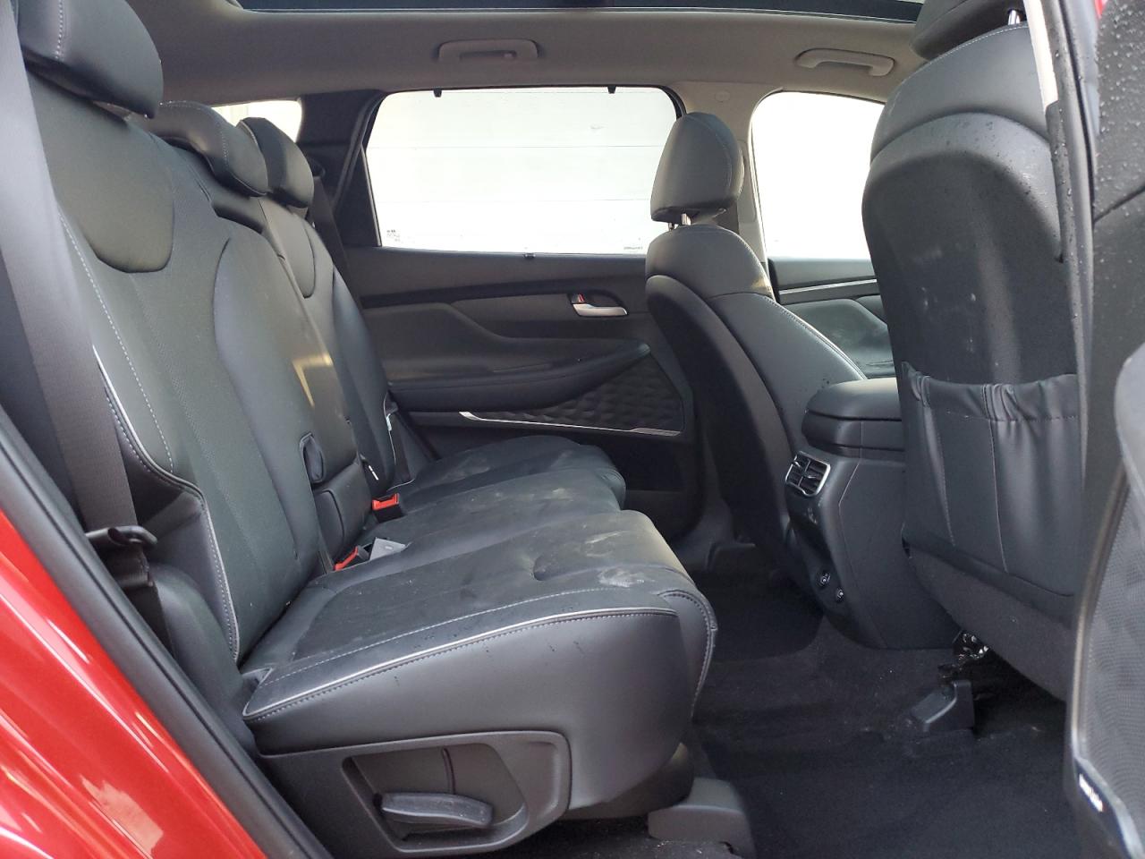 2022 Hyundai Santa Fe - Image 11