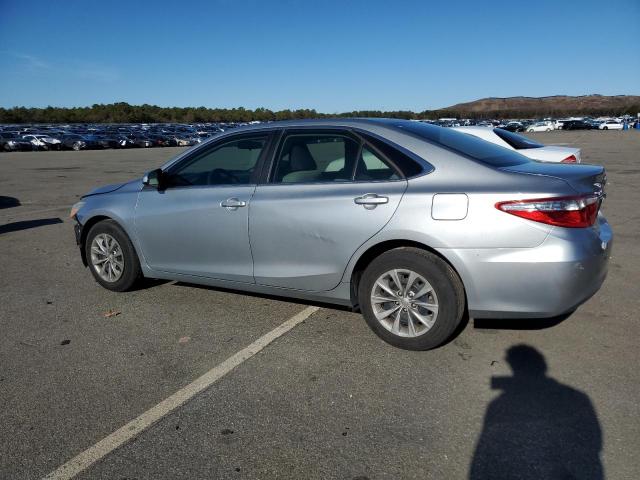  TOYOTA CAMRY 2015 Srebrny